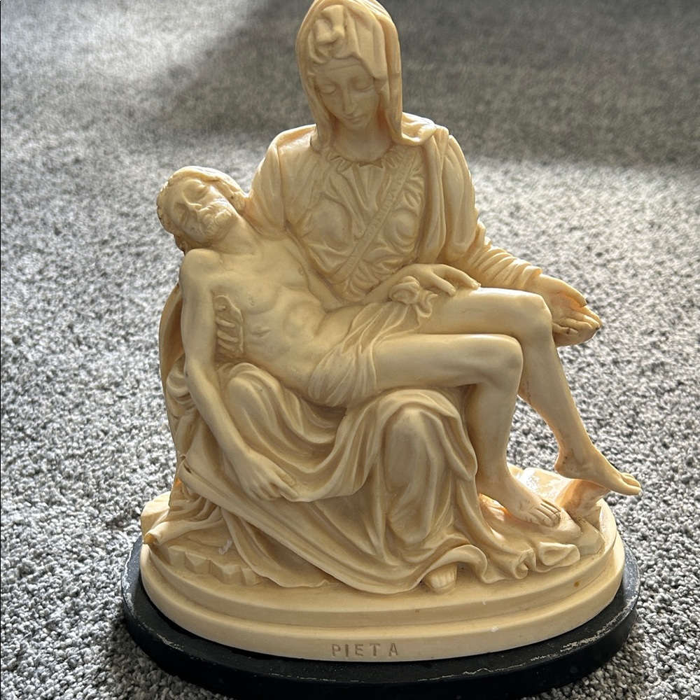 Michelangelo’s Pieta Sculpture